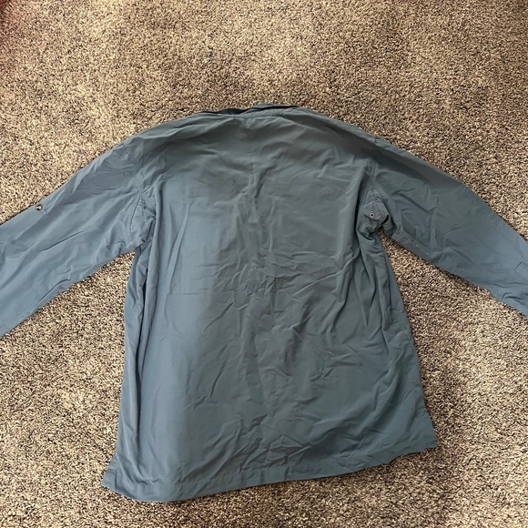 Men’s large LL Bean men’s button front shirt - Picture 3 of 4